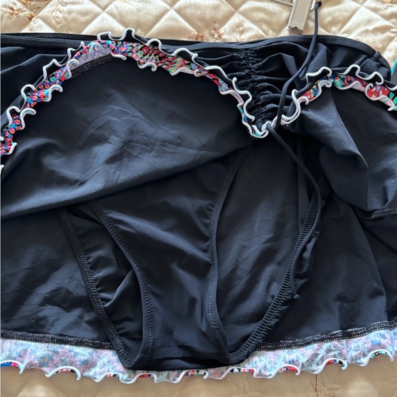 Profile by Gottex Classic Black Swimwear Skort Skirt with Ruched Trim Size 16 - Picture 4 of 9